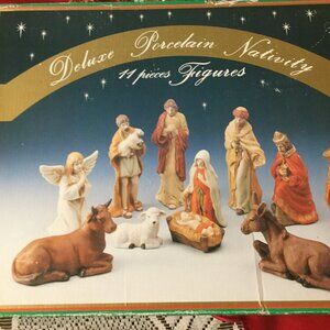 Vintage in original box porcelain Nativity set 11pc in amazing condition